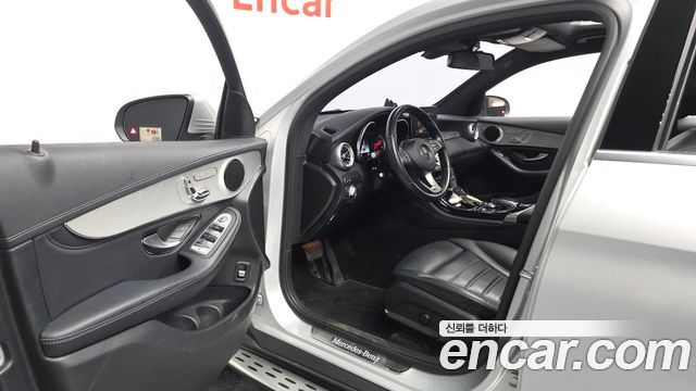 Mercedes-Benz GLC-Class 2018 — photo 13
