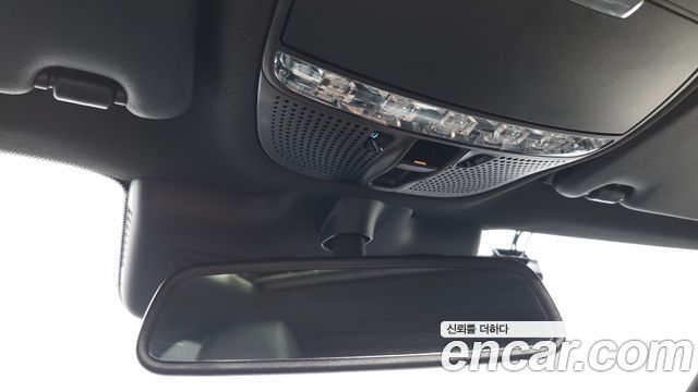 Mercedes-Benz GLC-Class 2018 — photo 24