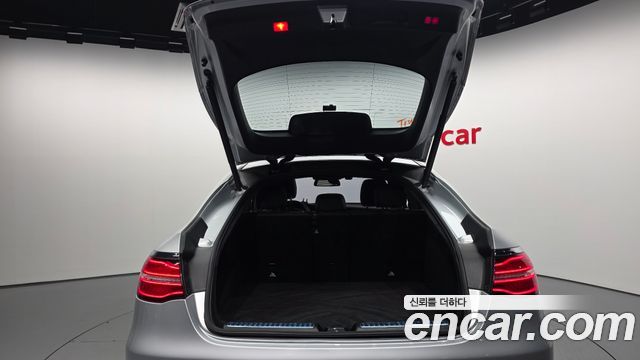 Mercedes-Benz GLC-Class 2018 — photo 26