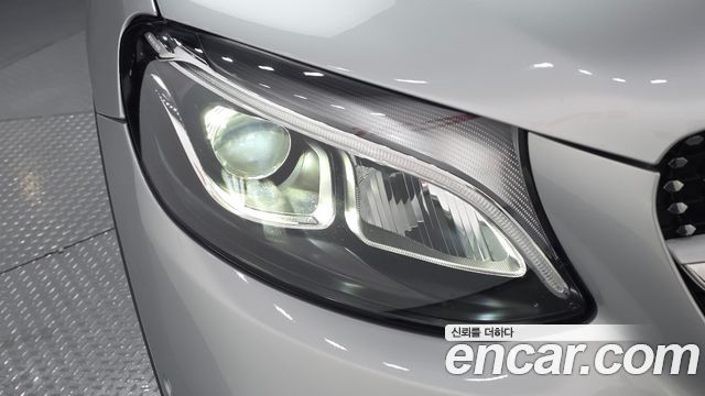 Mercedes-Benz GLC-Class 2018 — photo 8