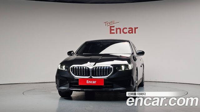BMW 5-Series 2024 — photo 3