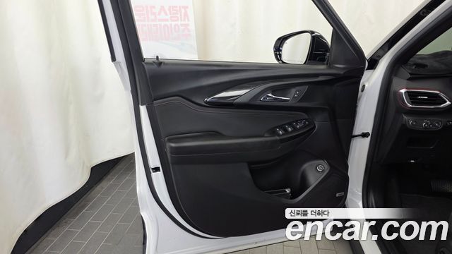 Chevrolet Korea Trailblazer 2023 — photo 14