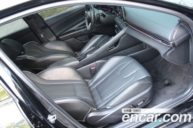 Hyundai AVANTE 2023 — photo 17