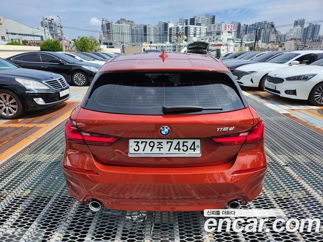 BMW 1-Series 2021 — photo 5