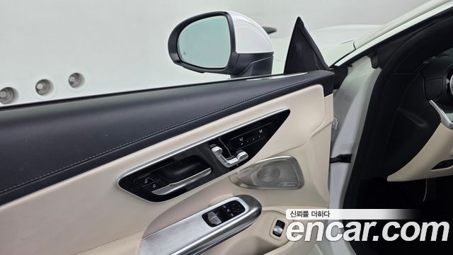 Mercedes-Benz CLE-Class 2024 — photo 16
