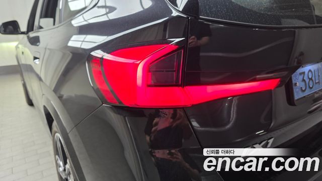 BMW iX1 2023 — photo 9