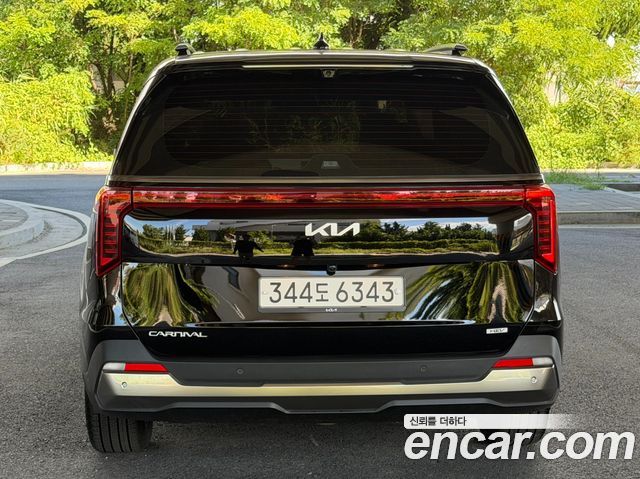 Kia Canival 2025 — photo 4