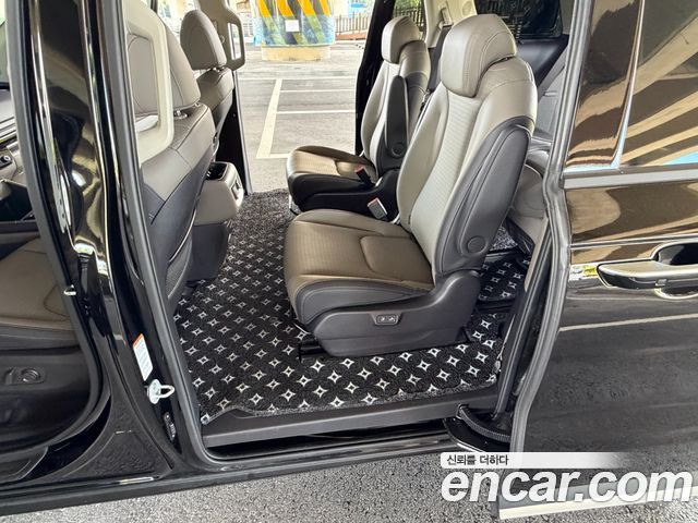 Kia Canival 2025 — photo 16