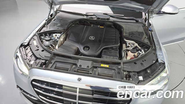 Mercedes-Benz S-Class 2022 — photo 6