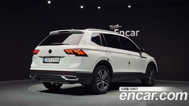 Volkswagen Tiguan 2023 — photo 2
