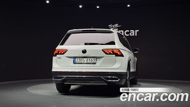 Volkswagen Tiguan 2023 — photo 4