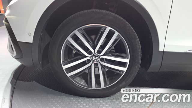 Volkswagen Tiguan 2023 — photo 5