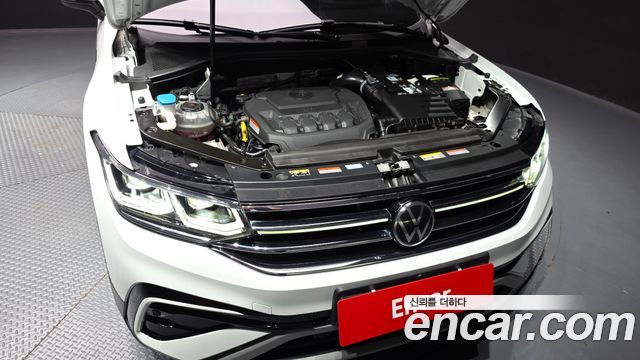 Volkswagen Tiguan 2023 — photo 6