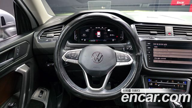 Volkswagen Tiguan 2023 — photo 19