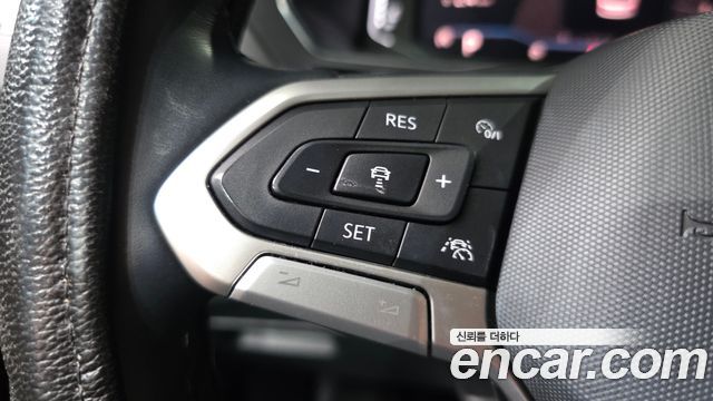 Volkswagen Tiguan 2023 — photo 24