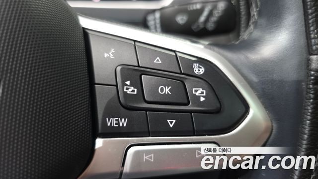 Volkswagen Tiguan 2023 — photo 34
