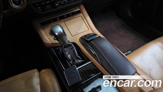 Lexus ES 2017 — photo 9