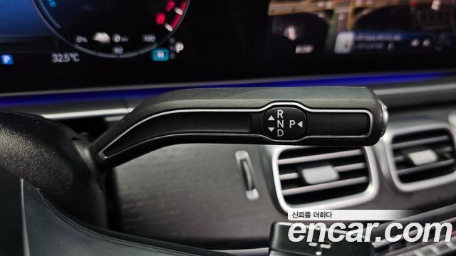 Mercedes-Benz GLE-Class 2024 — photo 12
