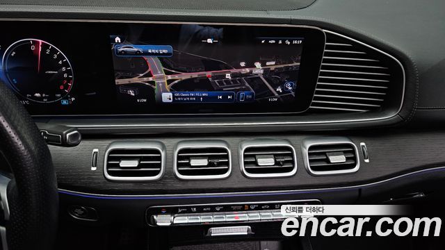 Mercedes-Benz GLE-Class 2024 — photo 19