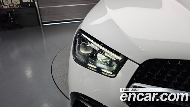 Mercedes-Benz GLE-Class 2024 — photo 8