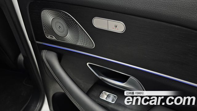 Mercedes-Benz GLE-Class 2024 — photo 14