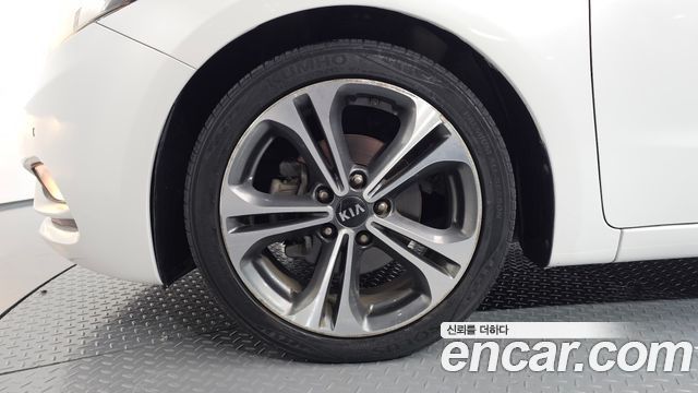 Kia K3 2015 — photo 5