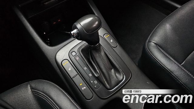 Kia K3 2015 — photo 12
