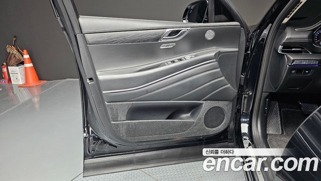 Genesis GV80 2020 — photo 14