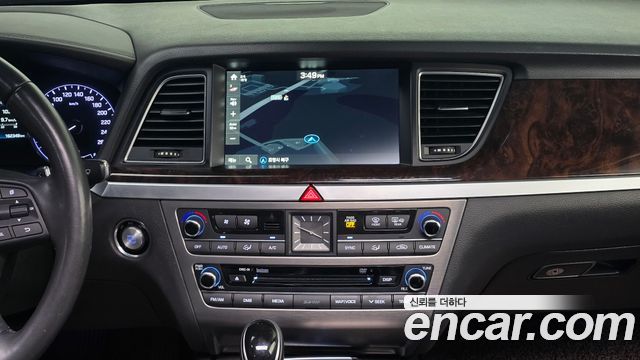 Hyundai Genesis 2016 — photo 17