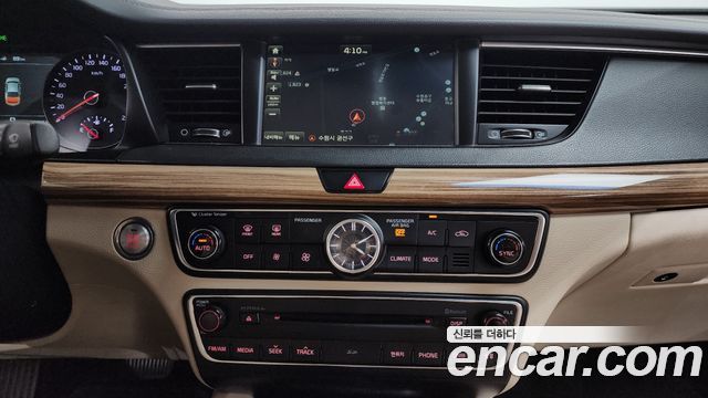 Kia K7 2016 — photo 14