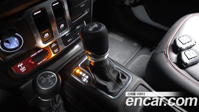Jeep Wrangler 2026 — photo 12