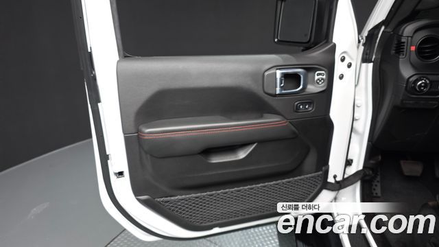 Jeep Wrangler 2026 — photo 14