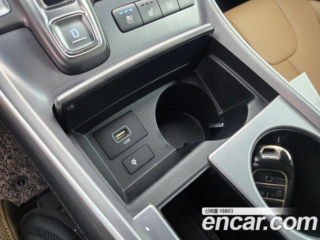 Hyundai Santafe 2023 — photo 12