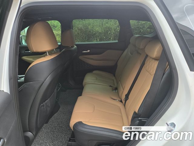 Hyundai Santafe 2023 — photo 17