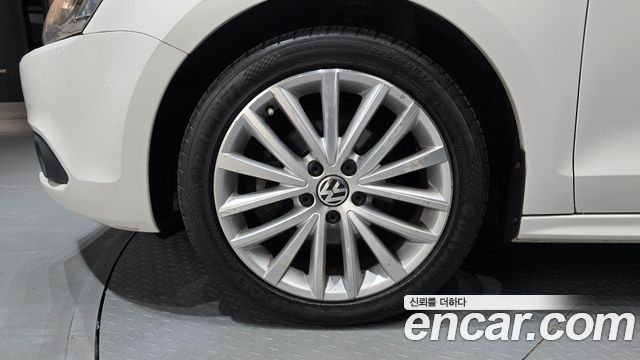 Volkswagen Jetta 2014 — photo 5