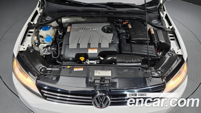 Volkswagen Jetta 2014 — photo 6