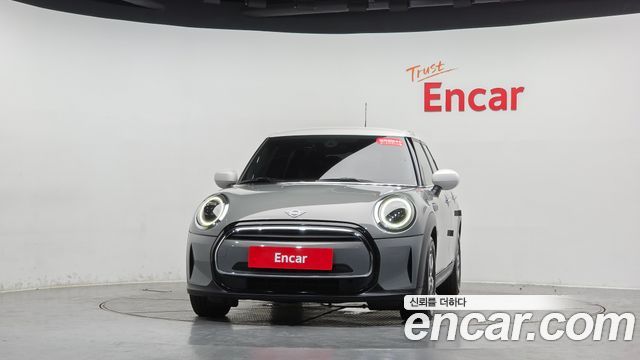 Mini Cooper 2023 — photo 3