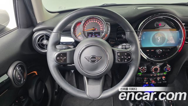 Mini Cooper 2023 — photo 19