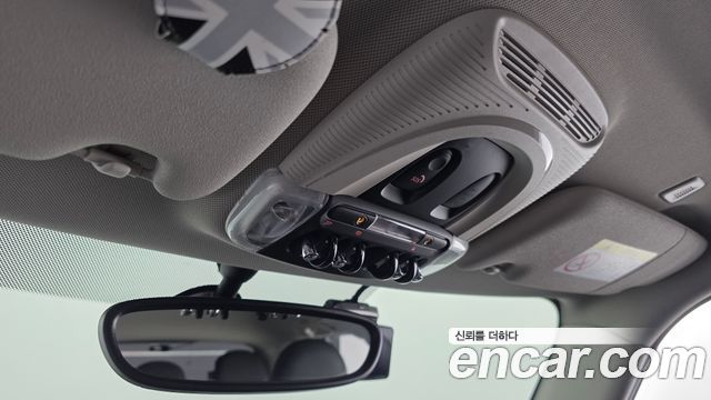 Mini Cooper 2023 — photo 23