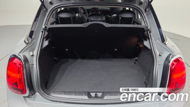 Mini Cooper 2023 — photo 26