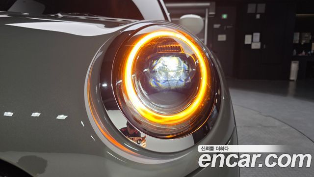 Mini Cooper 2023 — photo 8