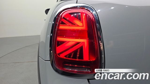 Mini Cooper 2023 — photo 9