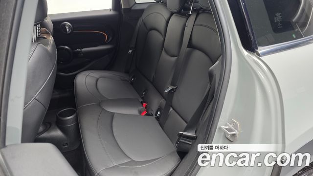 Mini Cooper 2023 — photo 16