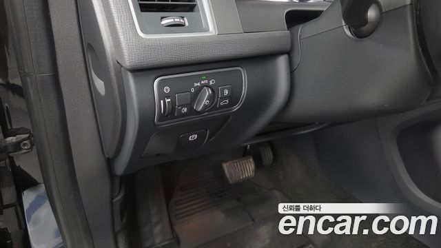 Volvo XC60 2017 — photo 18