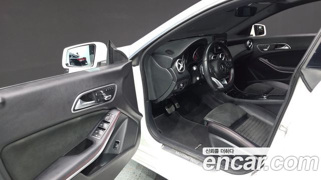 Mercedes-Benz CLA-Class 2018 — photo 13
