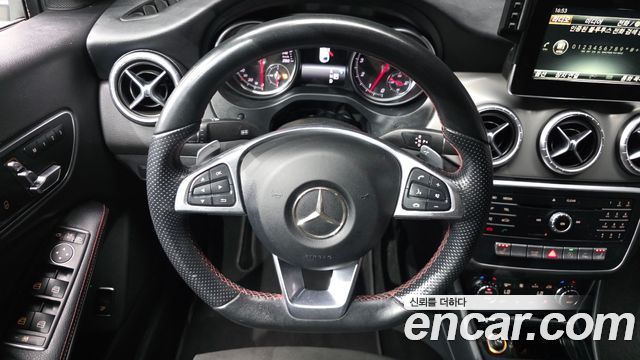 Mercedes-Benz CLA-Class 2018 — photo 19