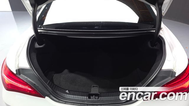 Mercedes-Benz CLA-Class 2018 — photo 22