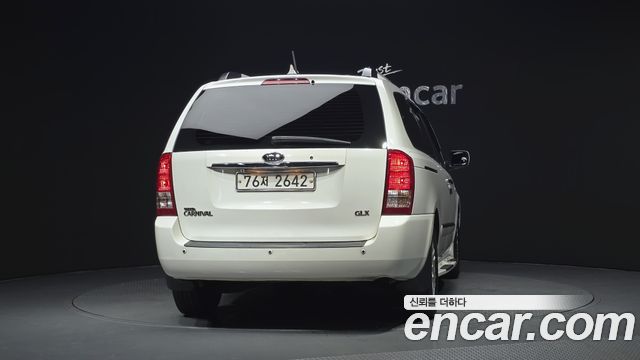Kia Canival 2009 — photo 4