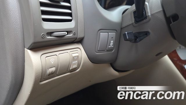 Kia Canival 2009 — photo 18