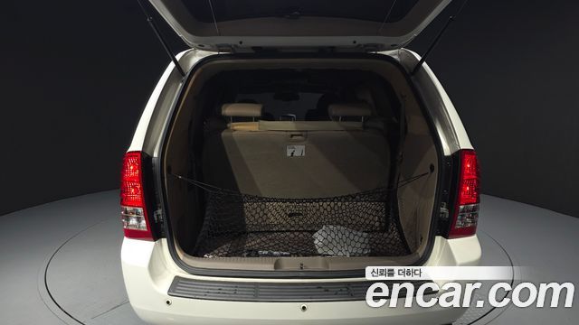 Kia Canival 2009 — photo 20